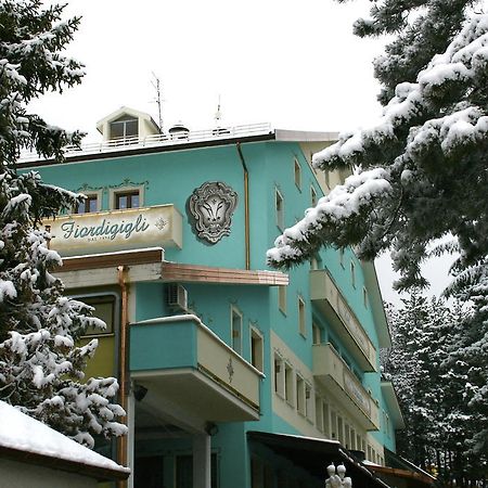 Hotel Fiordigigli ラクイラ エクステリア 写真