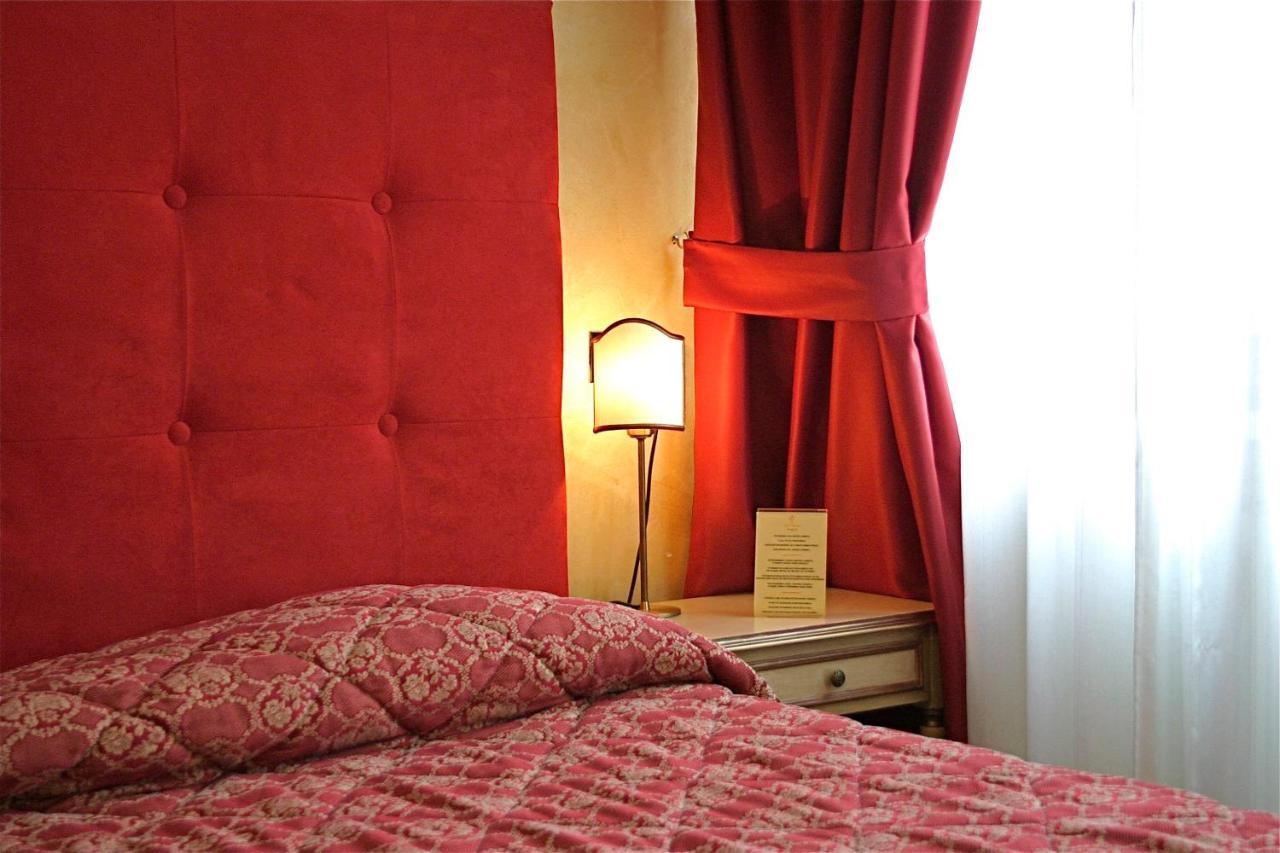 Hotel Fiordigigli ラクイラ エクステリア 写真