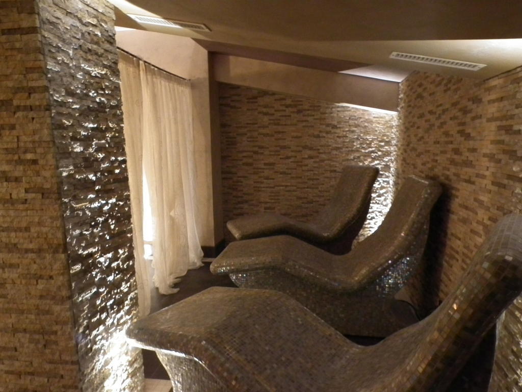 Hotel Fiordigigli ラクイラ エクステリア 写真