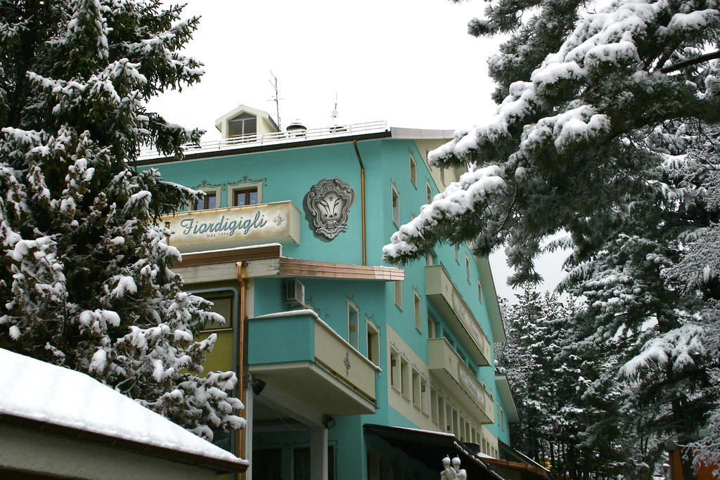 Hotel Fiordigigli ラクイラ エクステリア 写真